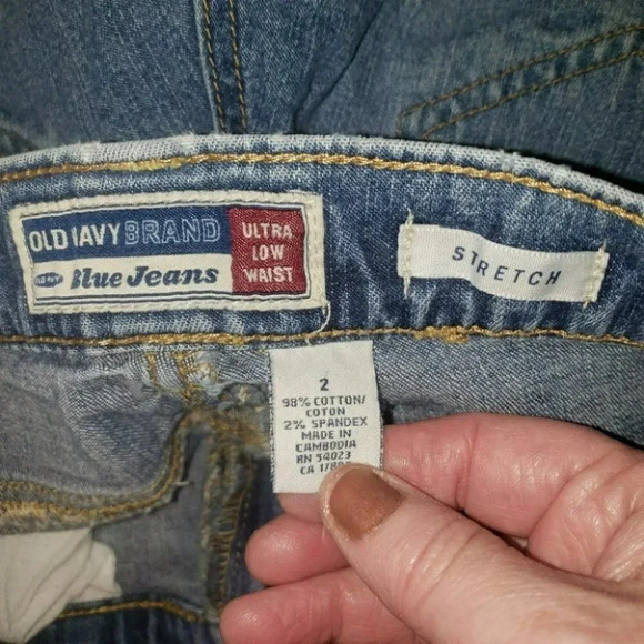 Old Navy Ultra low stretch jean‎ cuffed capris - Picture 4 of 4